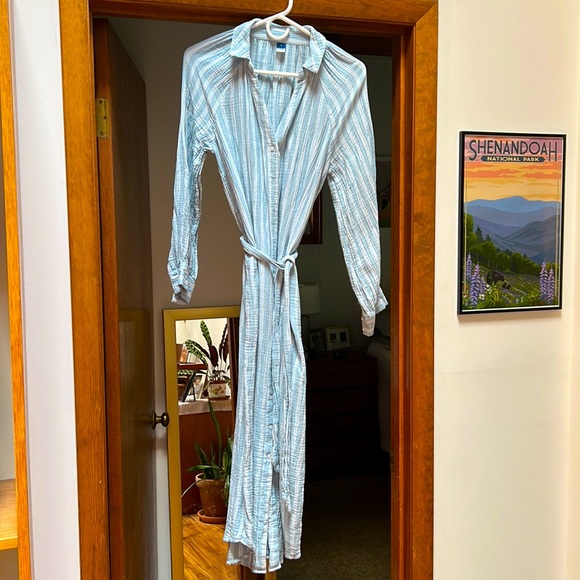 Old Navy Stripe Tie-Waist Dress - Picture 2 of 13